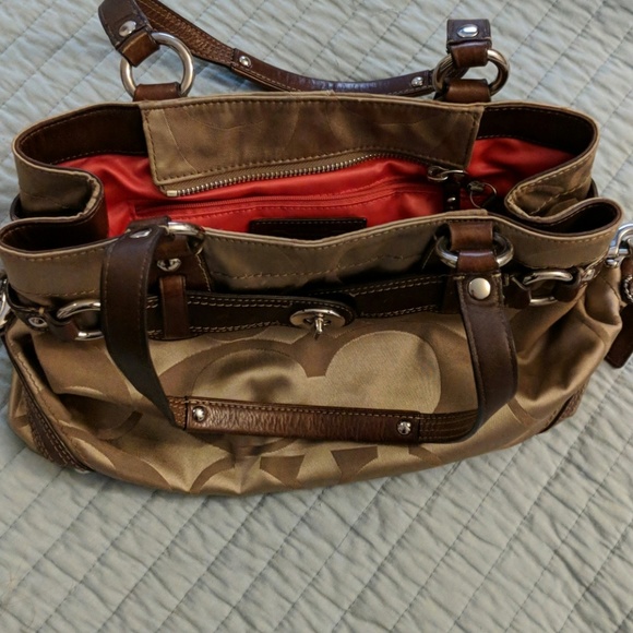 Coach bag 👜❤️💖 - Picture 2 of 4